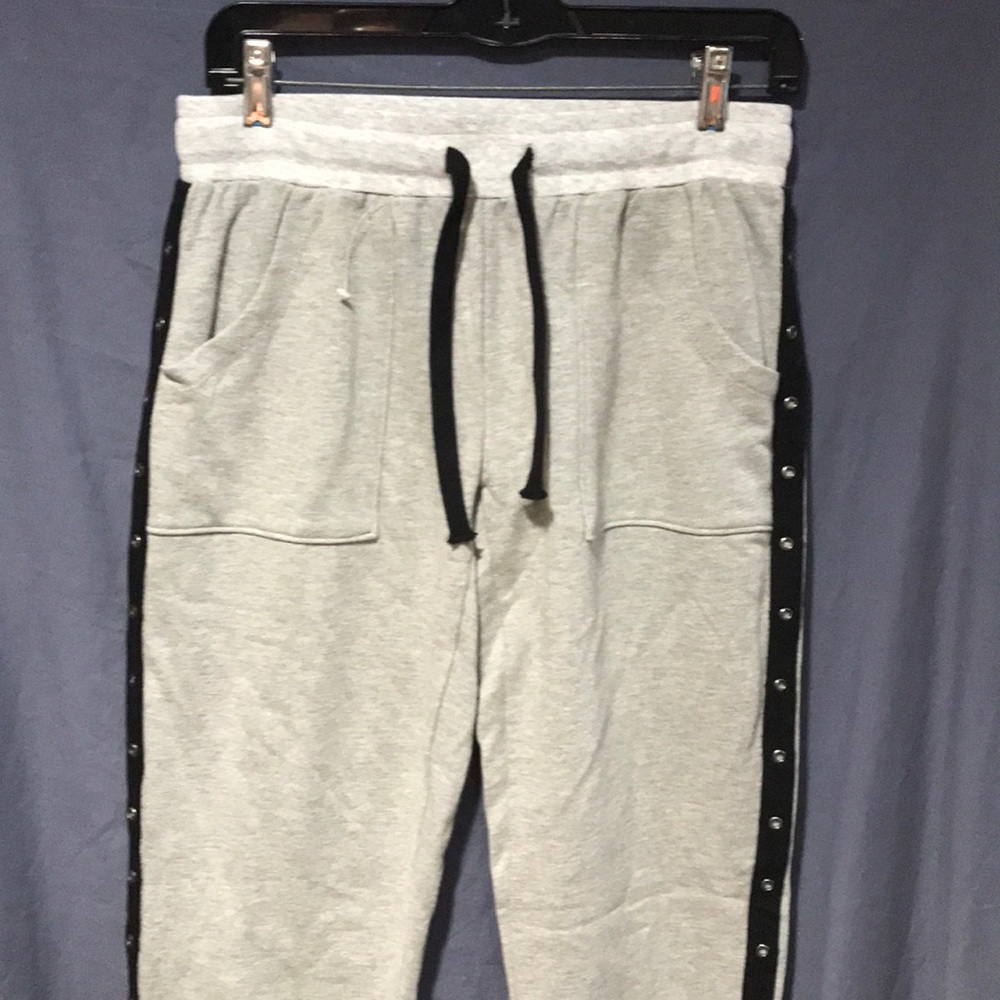 Nwot gray joggers pant